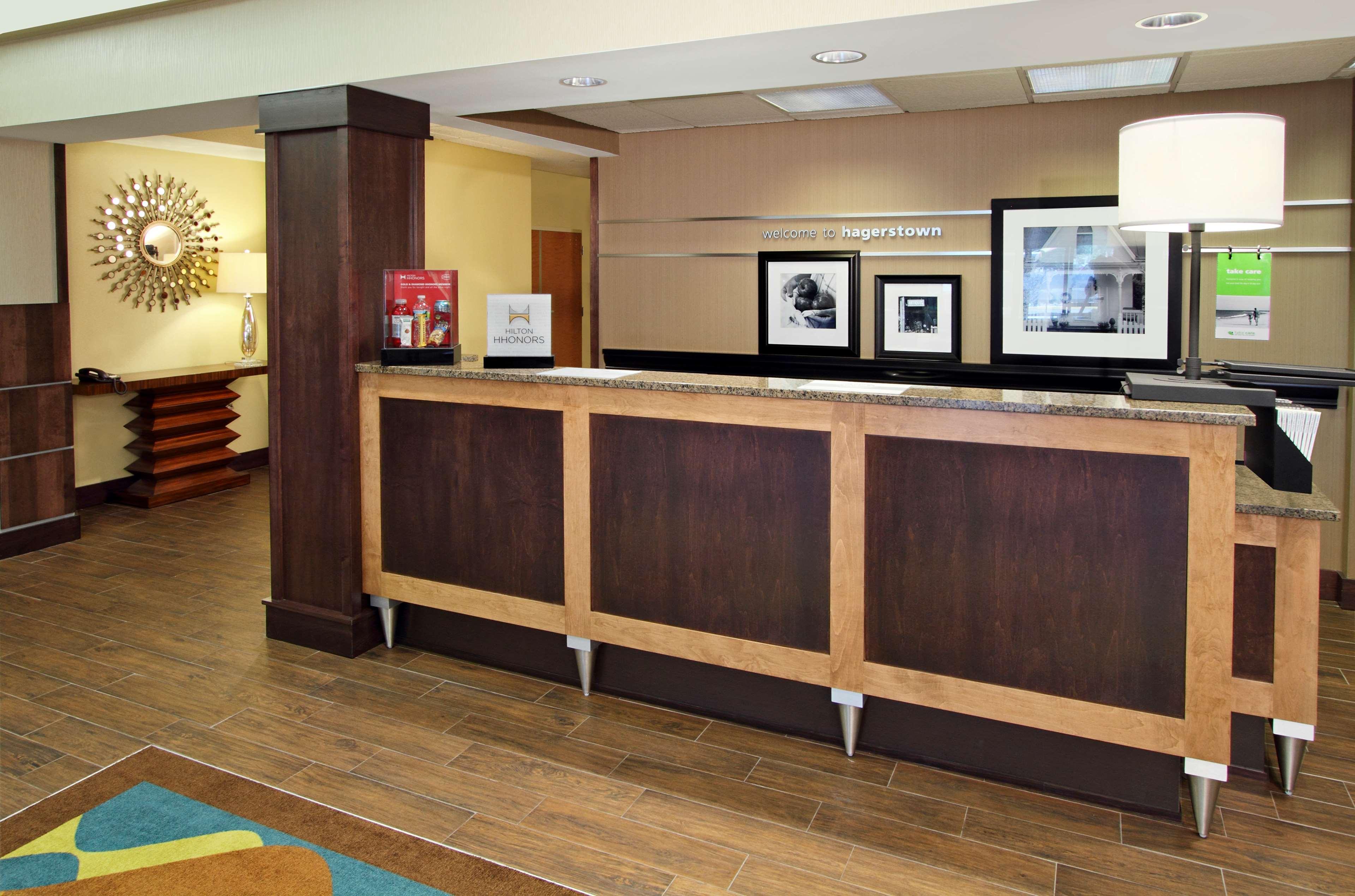 Hampton Inn הגרסטאון מראה חיצוני תמונה