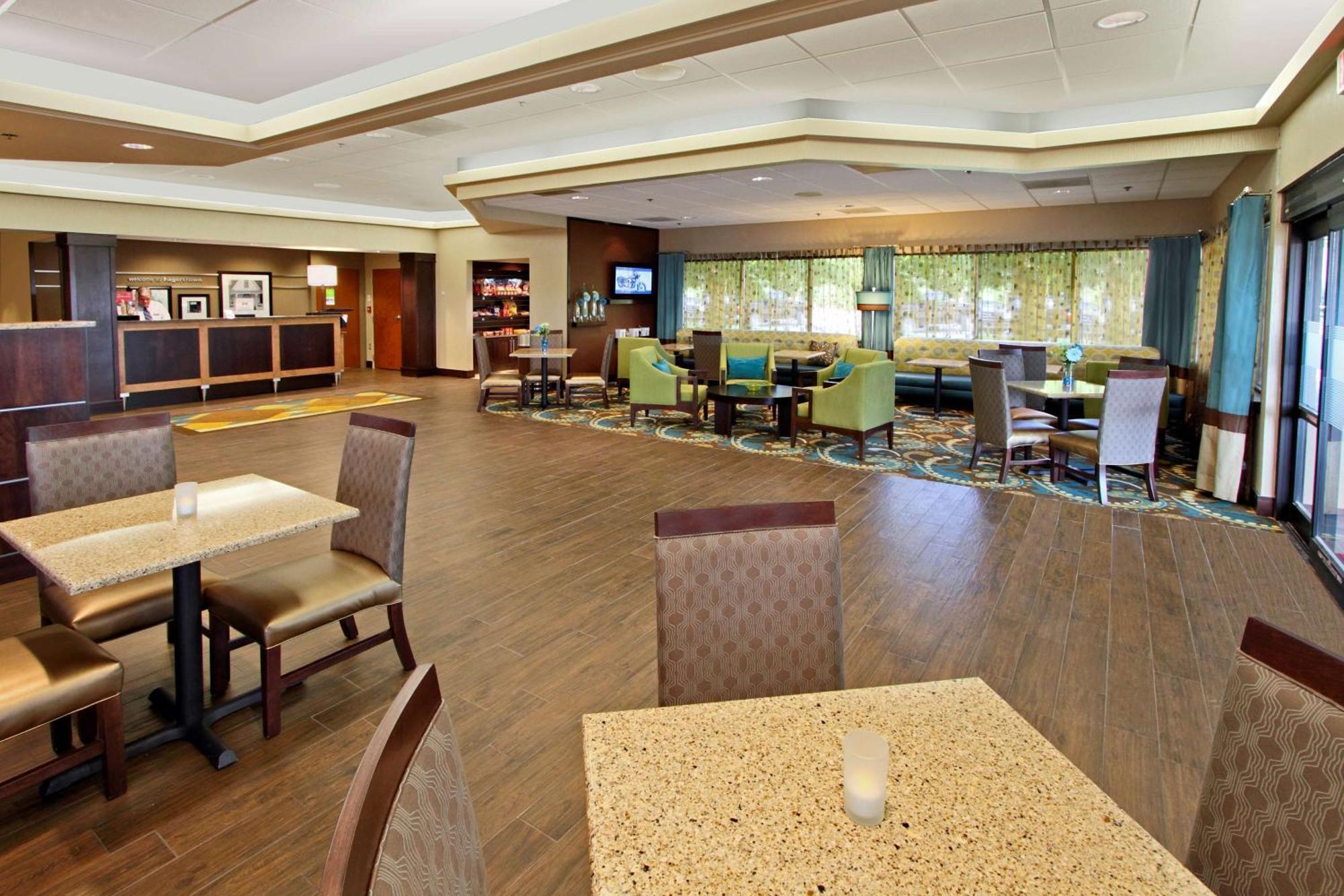 Hampton Inn הגרסטאון מראה חיצוני תמונה